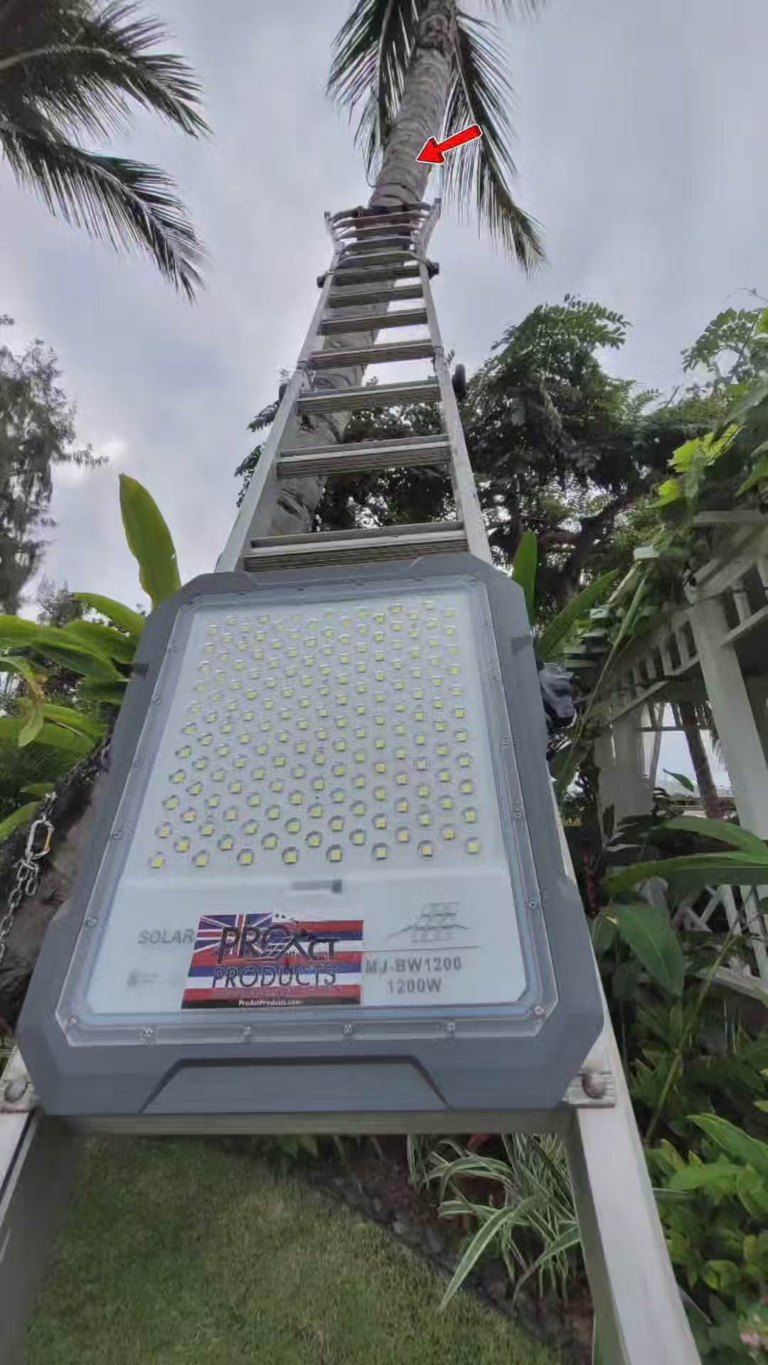 Solar Commercial Widespotlight